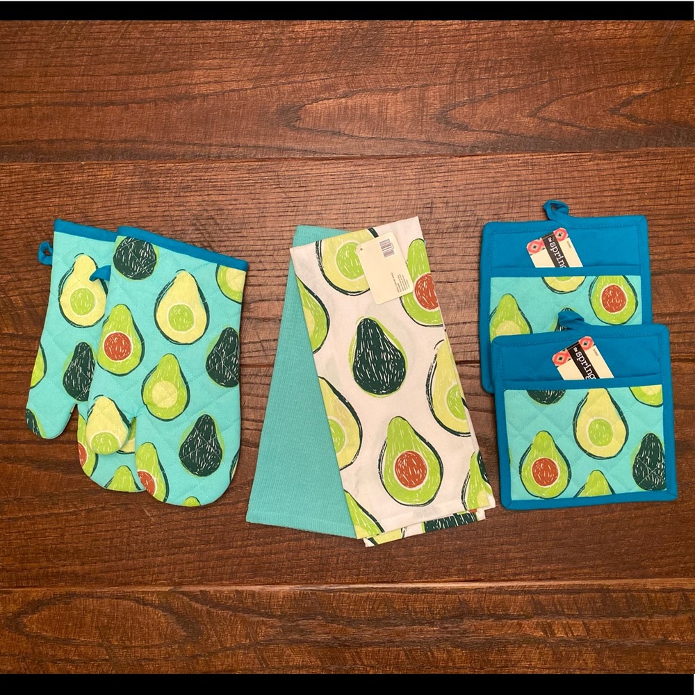 Avocado Kitchen Towels, Avocado Pot Holders & Avocado Oven Mitts Set Of 6